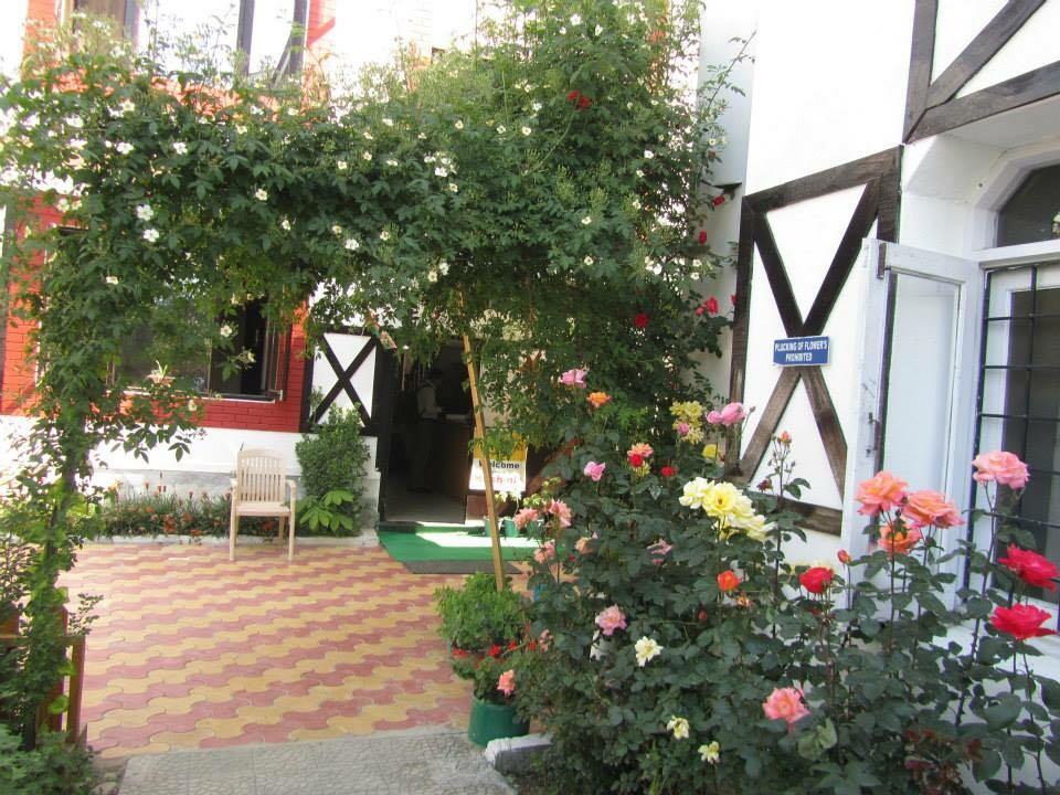 Royal Star Inn Srīnagar 外观 照片